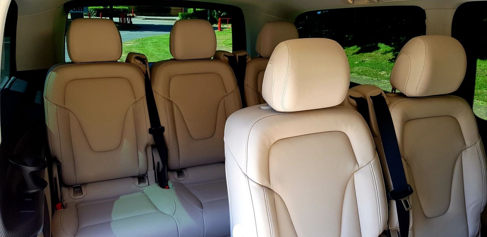 Interior large mercedes